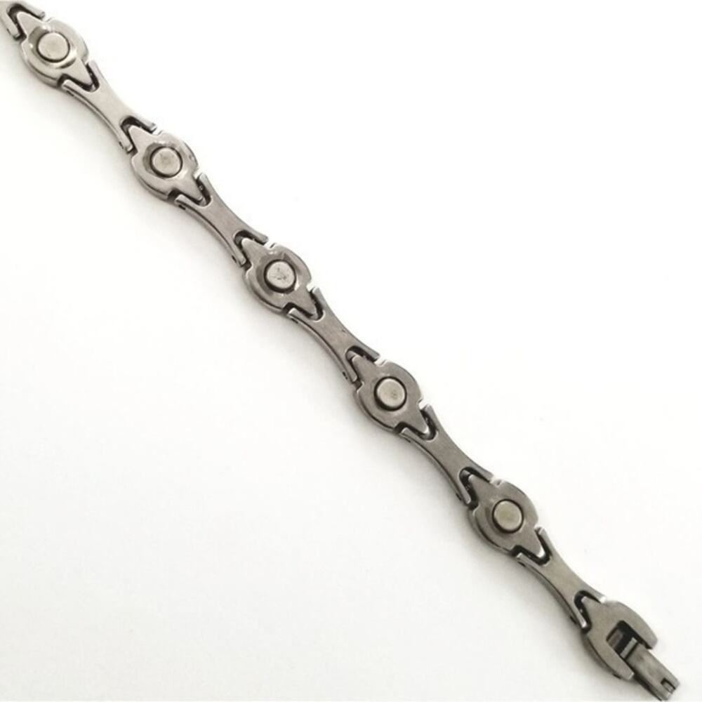 New stainless steel magnetic bracelet‎ 7.5 inches - Picture 4 of 8